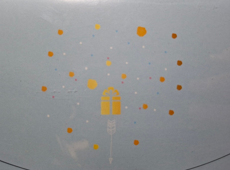 Gutscheinkarte hellblau mit Geschenksymbol - Original Neuware