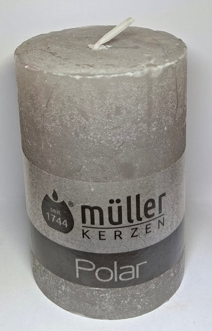Müller Kerze POLAR schiefer 100/68mm - durchgefärbte Stumpenkerze mit Raureif-Effekt - Original Neuware